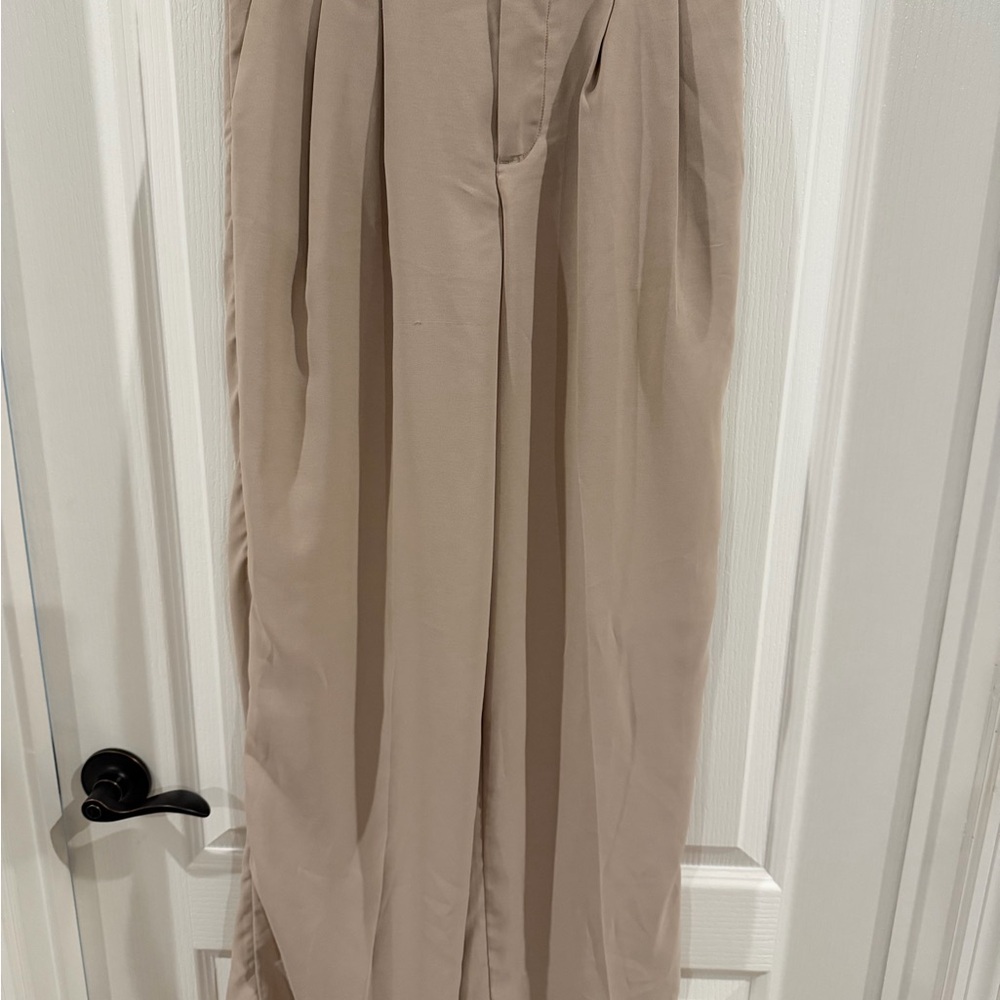 Women’s Tan Pants